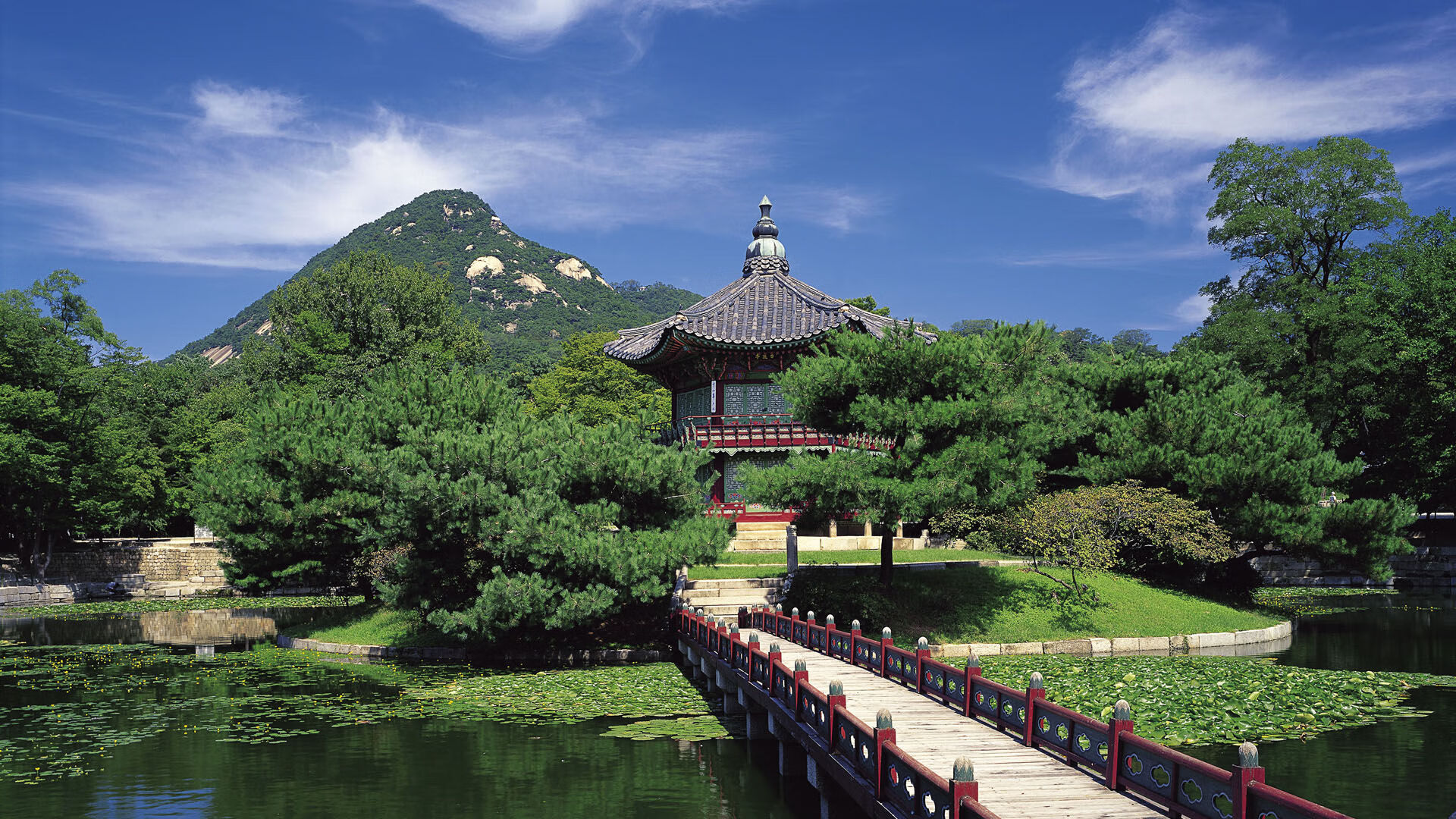 雷霆压哨战胜步行者，全明星赛前哨战中亚历山大贡献关键助攻，雷霆后卫亚历山大