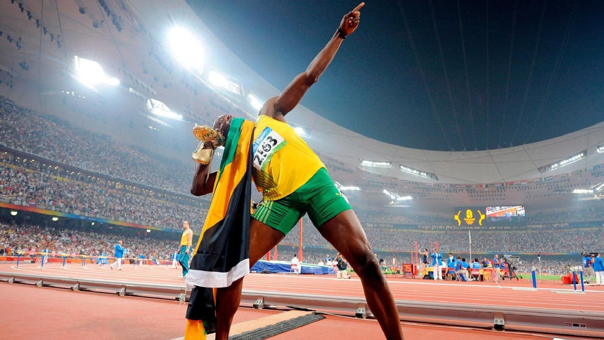 冠军征途：成功球队的艰辛历程回顾，冠军和冠军征途是一样的吗